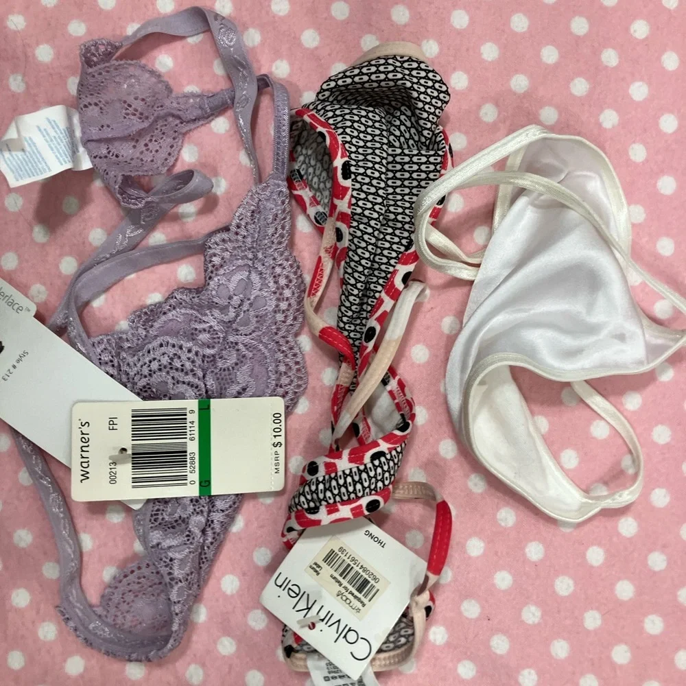 3 Thongs NEW